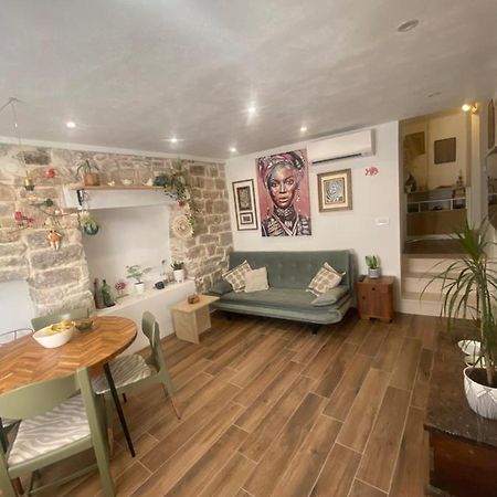 Apartman Oleandar Kaštela Exteriör bild