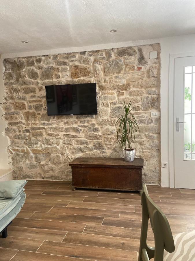 Apartman Oleandar Kaštela Exteriör bild