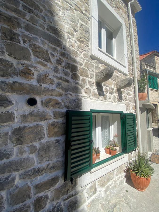 Apartman Oleandar Kaštela Exteriör bild